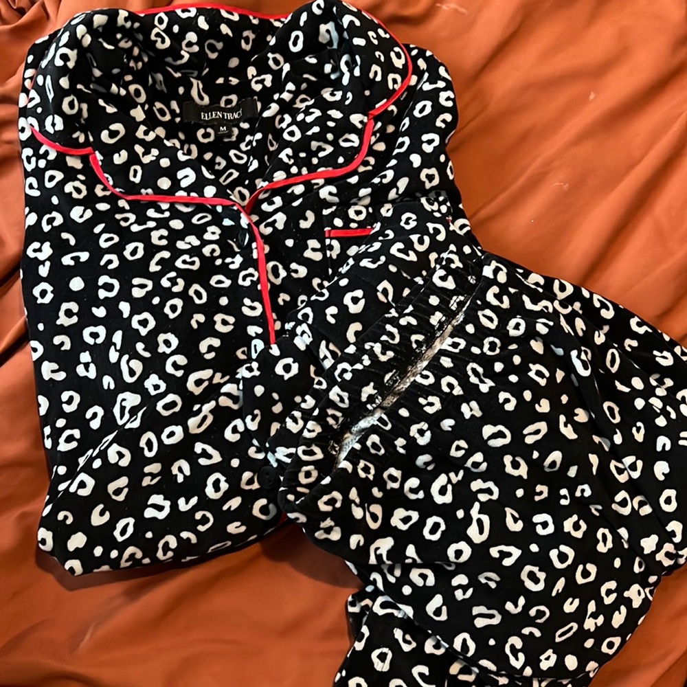 Long sleeve cheetah pj set